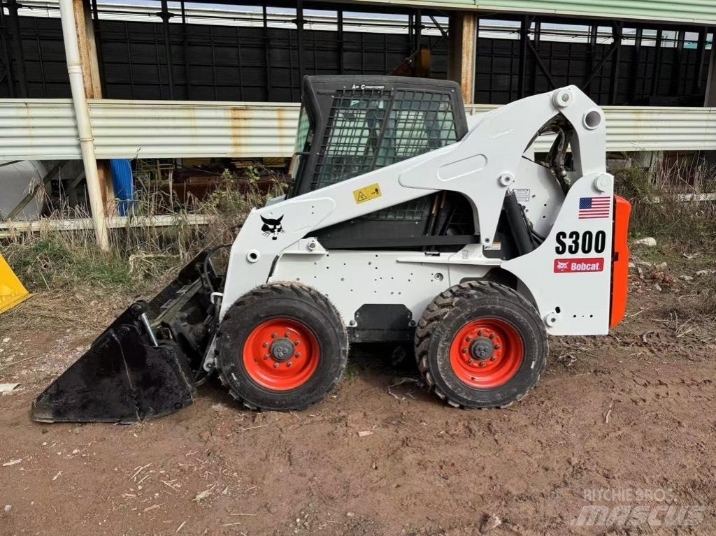 Bobcat S 300 Мини товарачи
