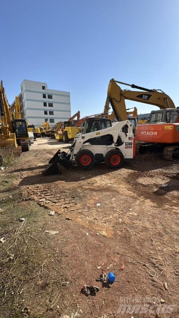 Bobcat S 300 Мини товарачи
