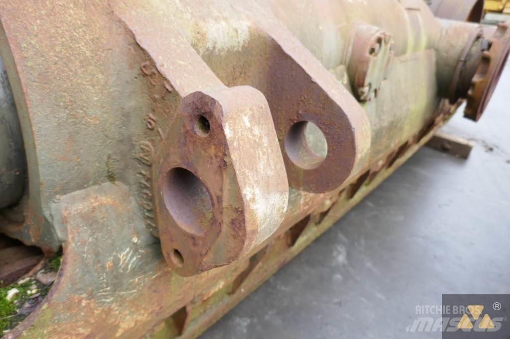CAT 9W-0558 Шаси