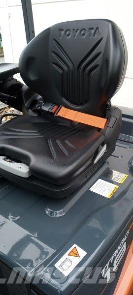 Toyota 8FBM18T Електрически вилични кари-повдигачи