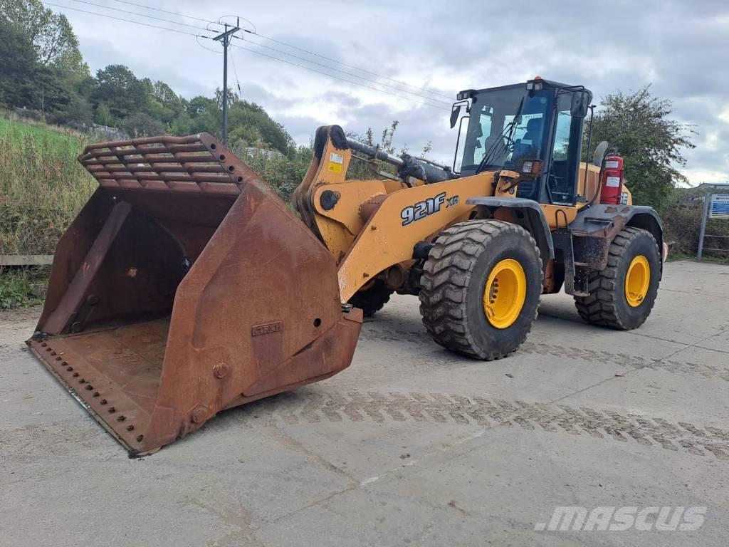 CASE 921FXR Колесни товарачи