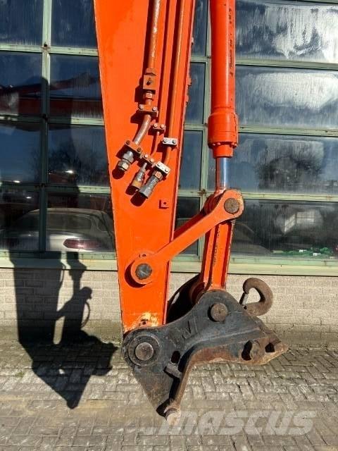 Hitachi ZX 160 W Колесни екскаватори