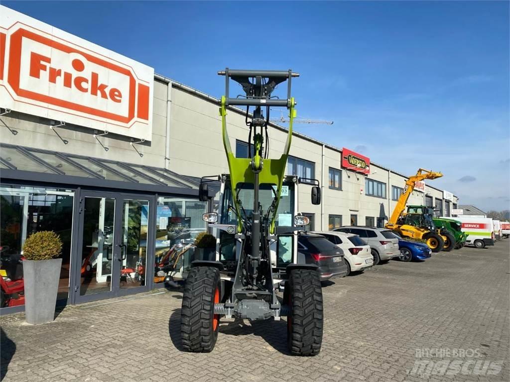 CLAAS Torion 530 Колесни товарачи