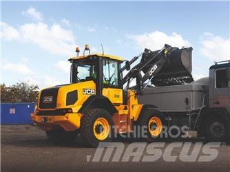 JCB 411 Колесни товарачи