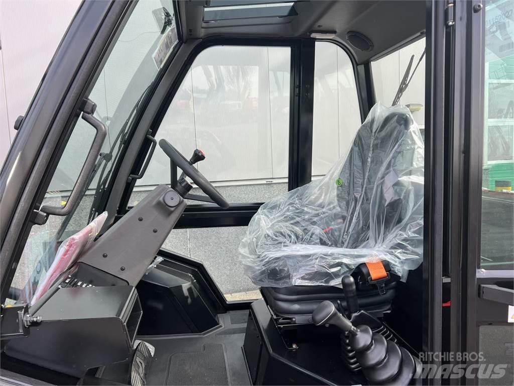 Manitou M30-4 Камиони за херавни местности