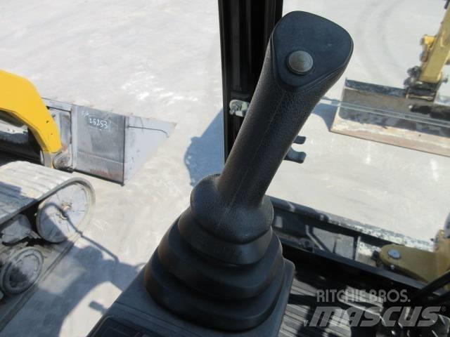 CAT 302.7 D CR Мини екскаватори < 7 т