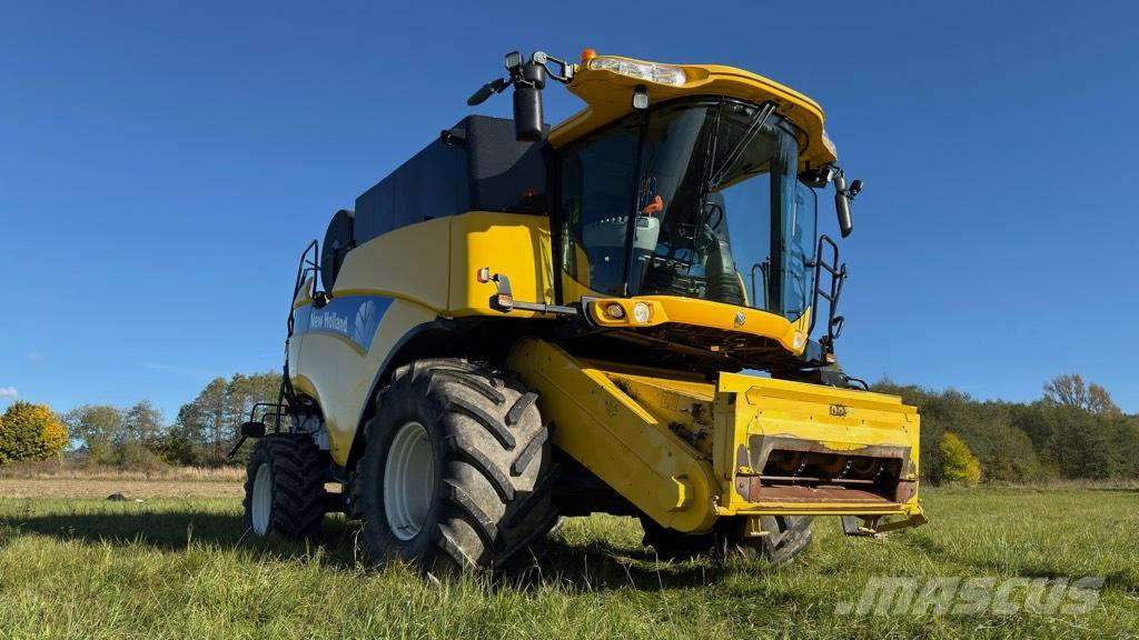 New Holland CX 8080 Комбайни