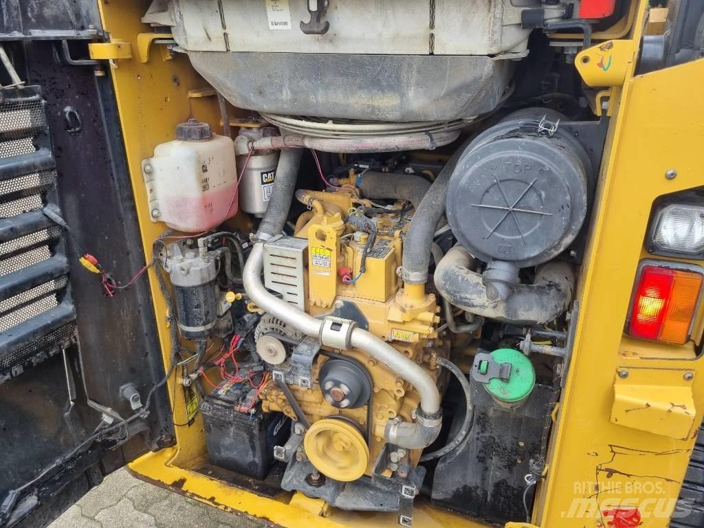 CAT 257 D Мини товарачи
