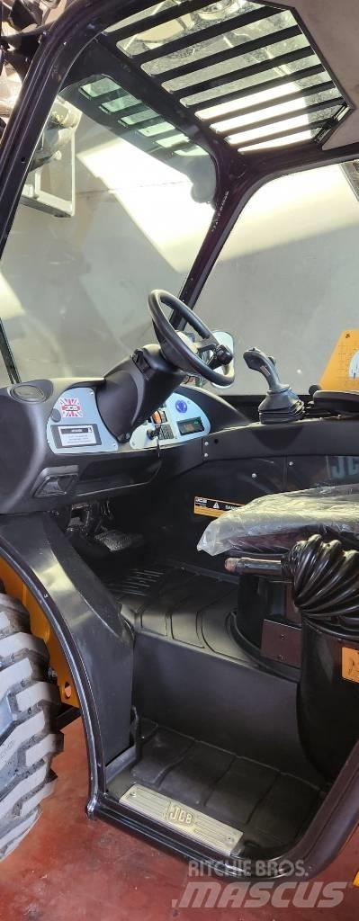 JCB 520-40 Телескопични товарачи