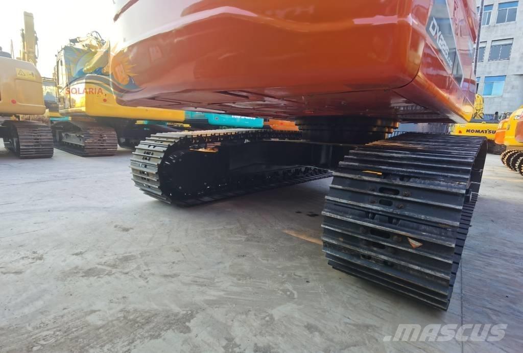 Doosan DX 225 LC Верижен екскаватор