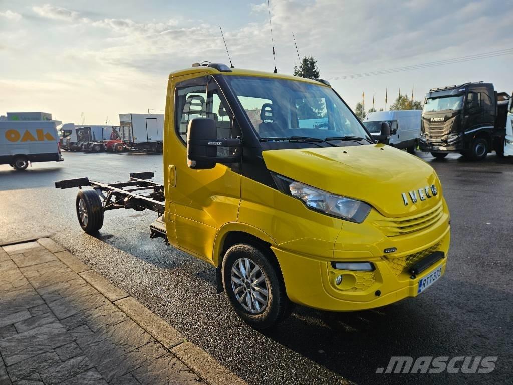 Iveco 35S18 Фургони
