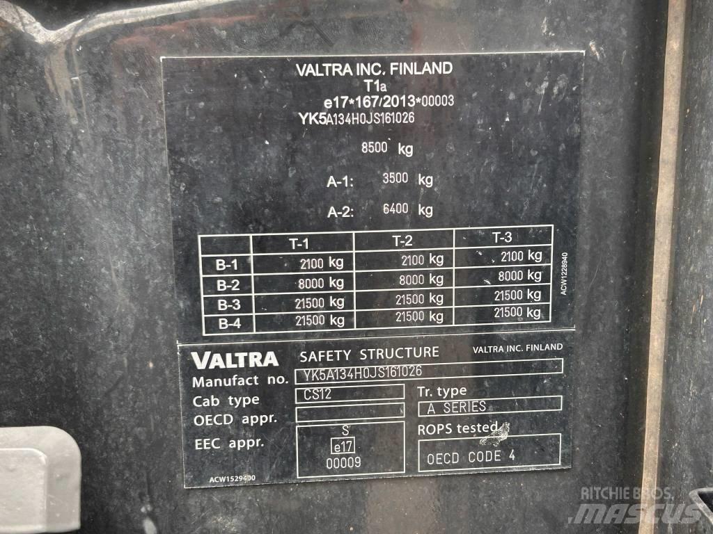 Valtra A 134 Трактори