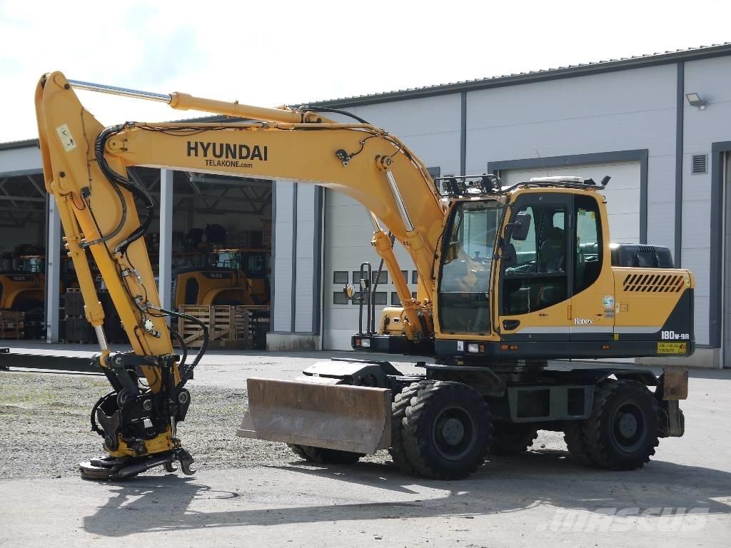 Hyundai R 180 W-9A Колесни екскаватори