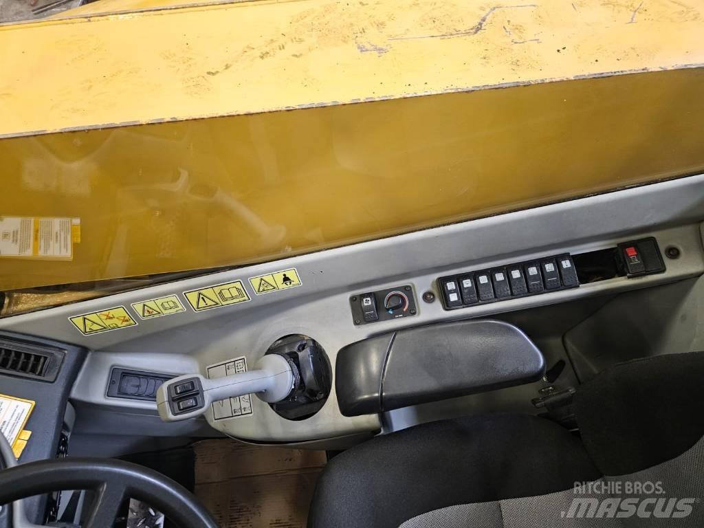 CAT TH330B 2007 Колесни товарачи