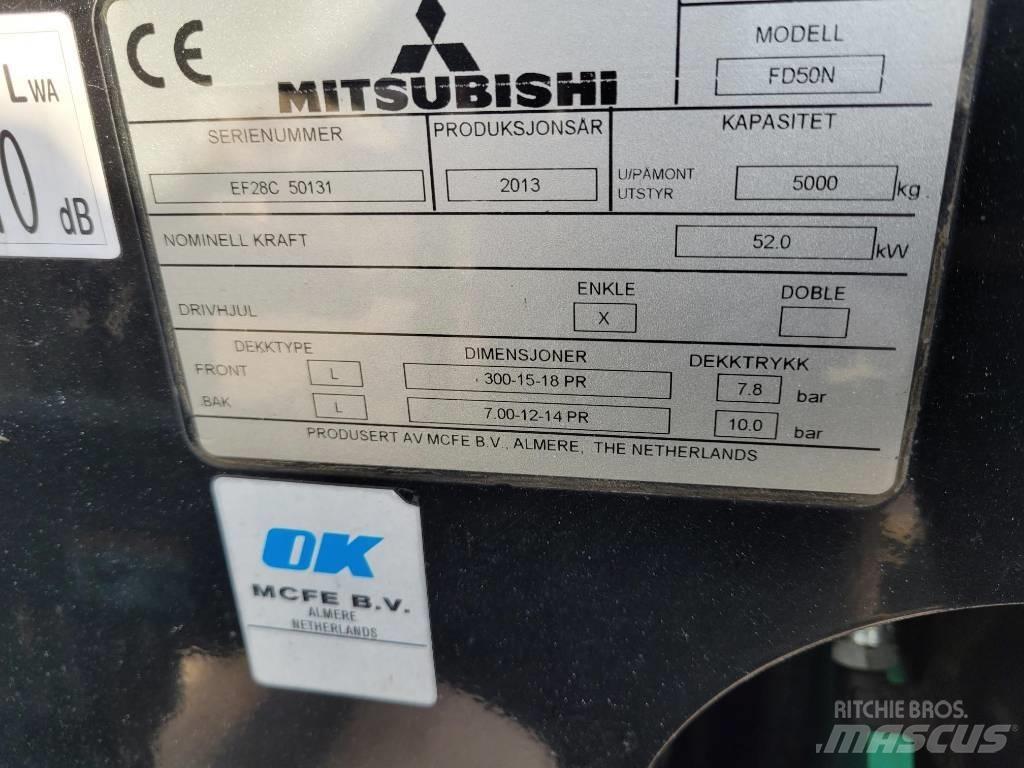 Mitsubishi FD50N Дизелови камиони