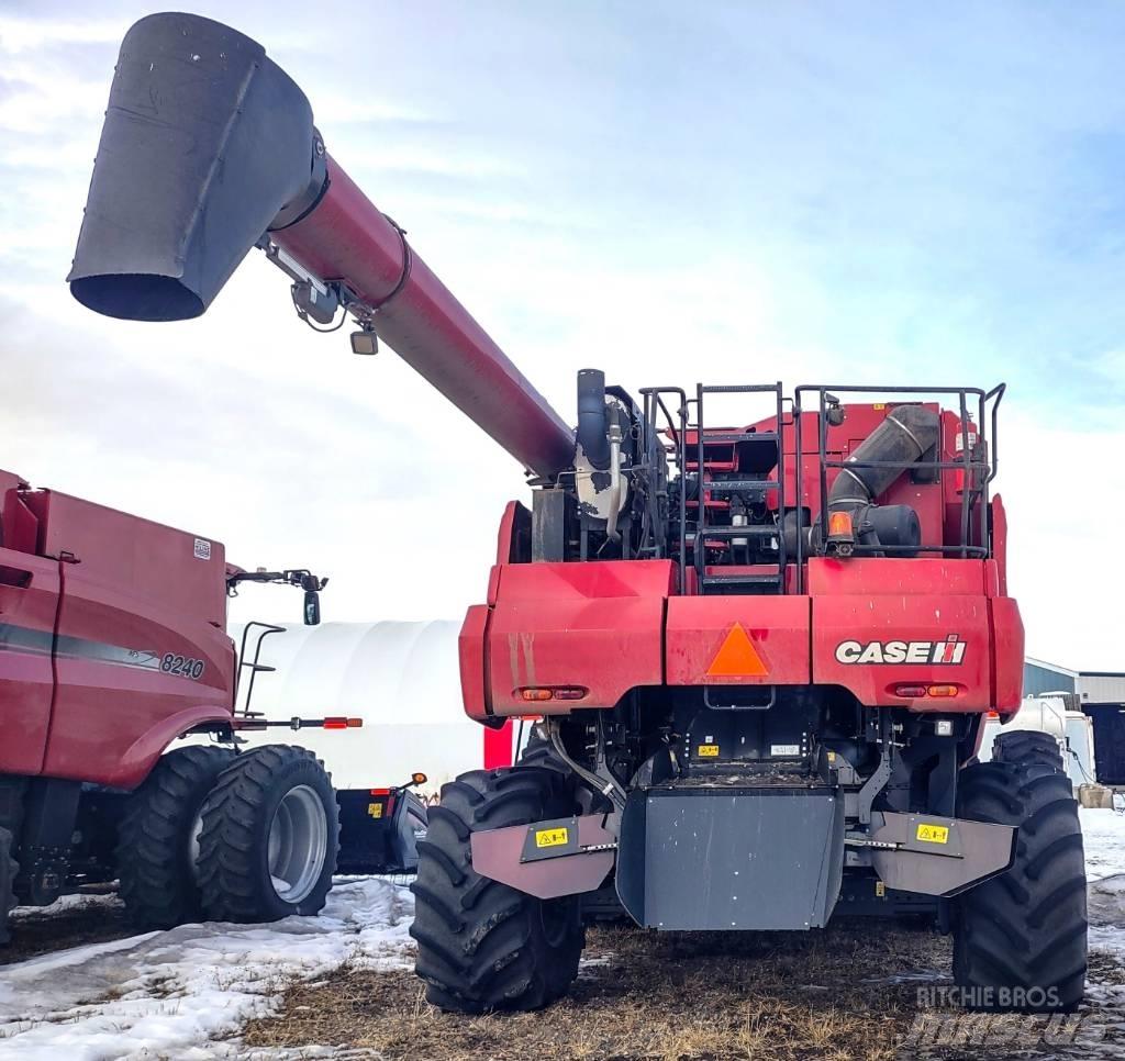 CASE 8230 Комбайни