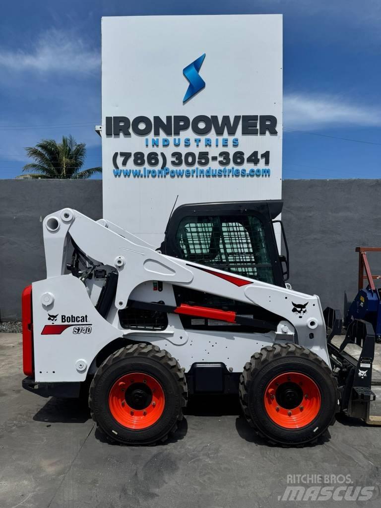 Bobcat S 740 Мини товарачи
