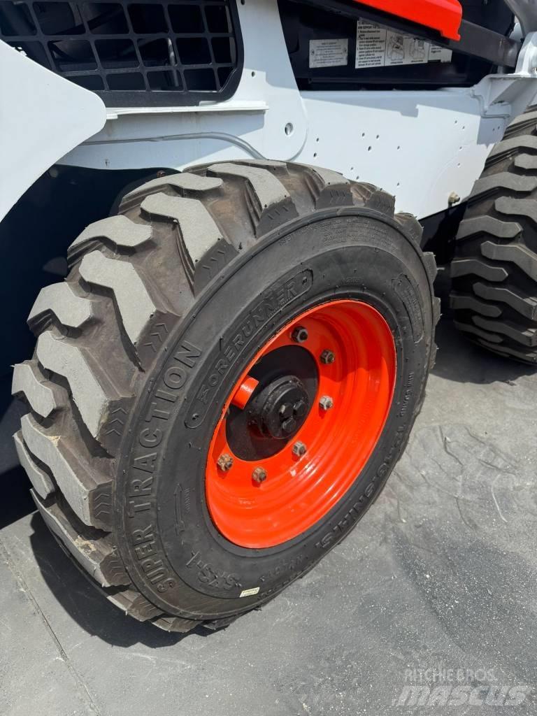 Bobcat S 740 Мини товарачи
