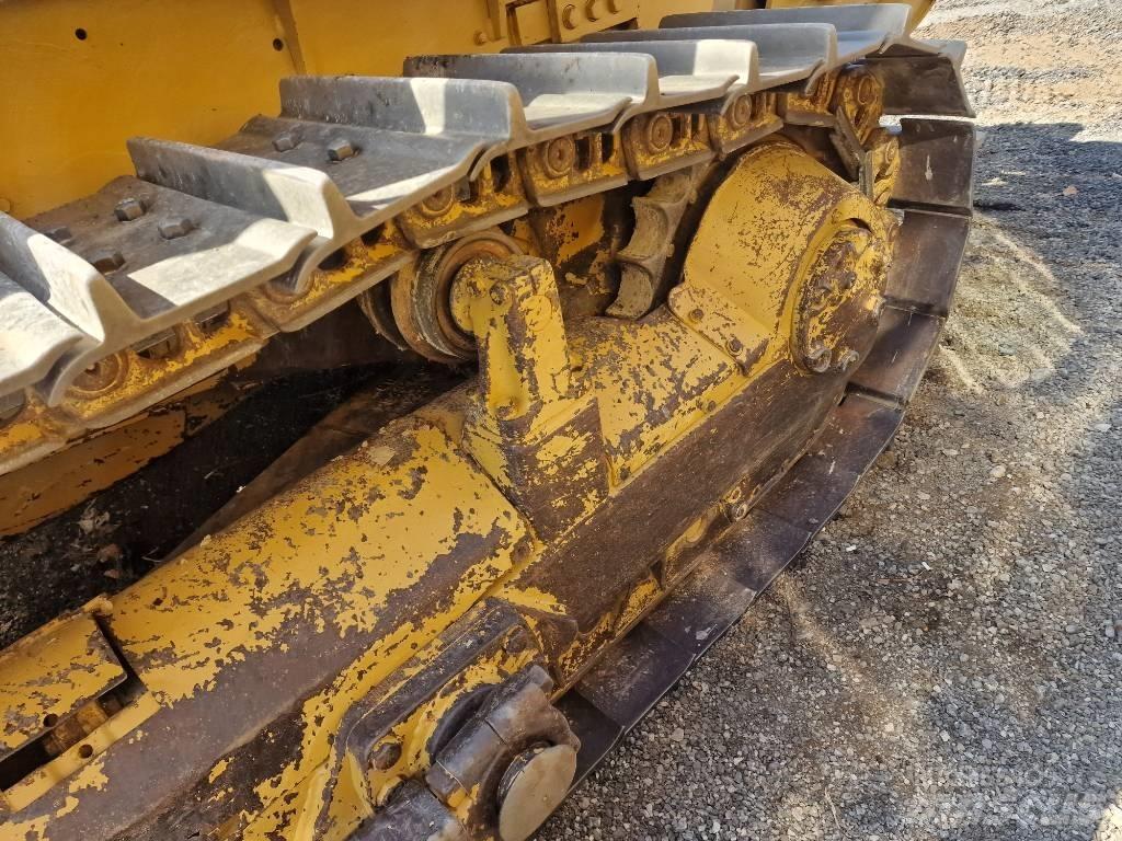 CAT D 6 D Верижни булдозери
