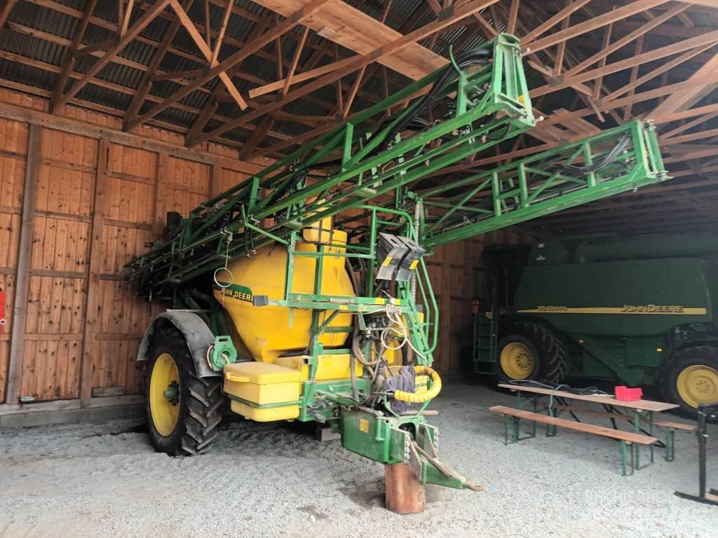 John Deere 840 Прикачни пръскачки
