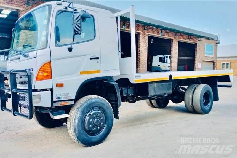 Hino 500 1322 4x4 Други