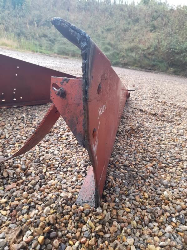 Hesston 4900 Hitch Други аксесоари за трактори