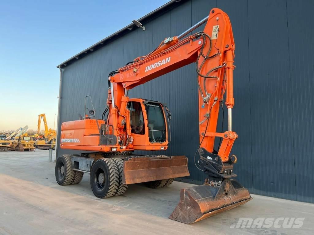 Doosan DX170W Колесни екскаватори