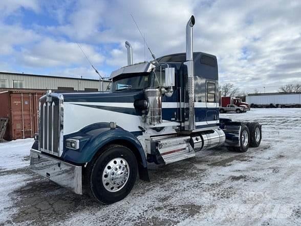 Kenworth W900L Влекачи