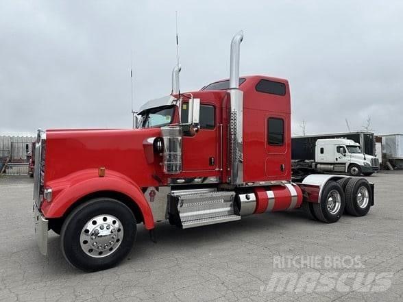 Kenworth W900L Влекачи