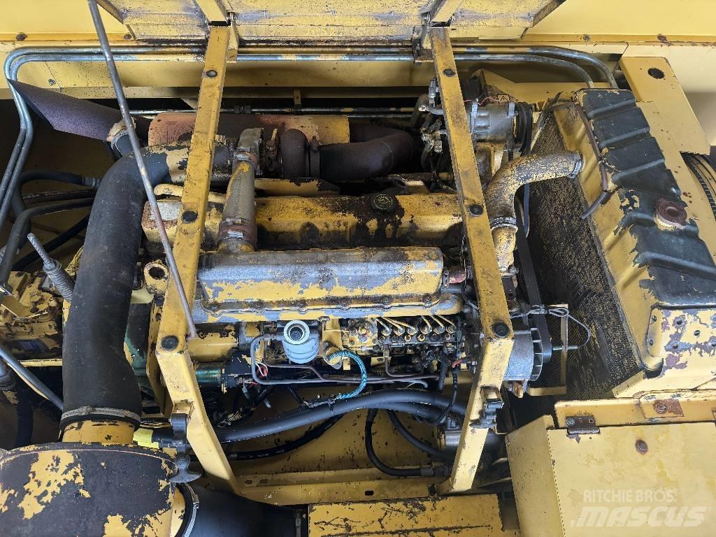 New Holland TX 65 Комбайни