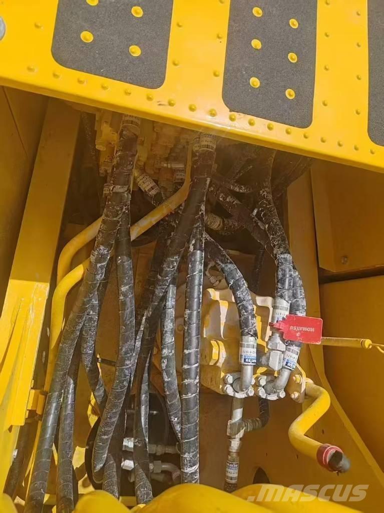 Komatsu 200-8 Верижен екскаватор