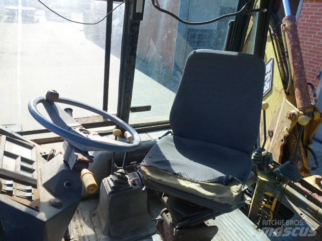 JCB 3 CX Товарач със заден ексватор