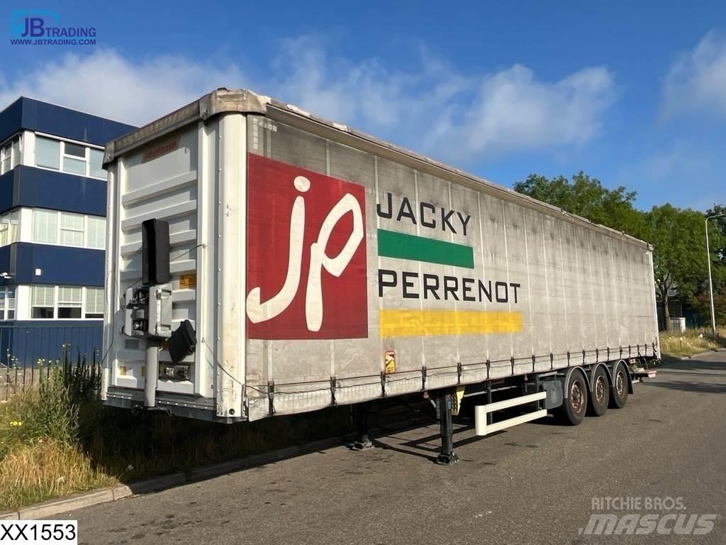 Fruehauf Tautliner Брезентови полуремаркета
