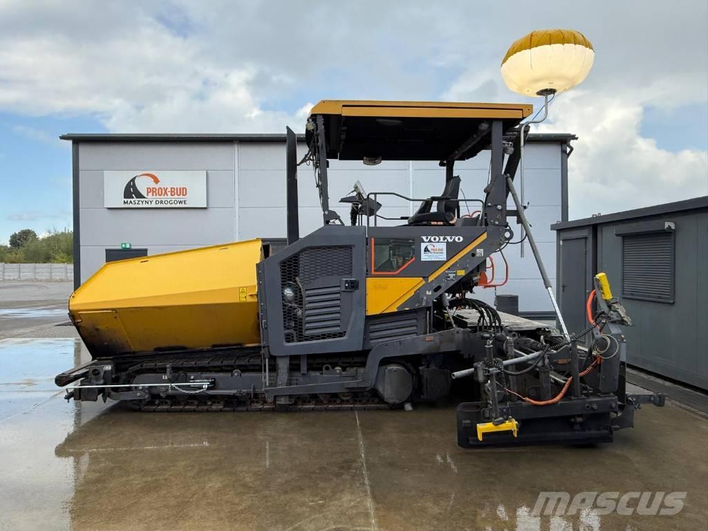 Volvo P 7820 D Машини за асфалт