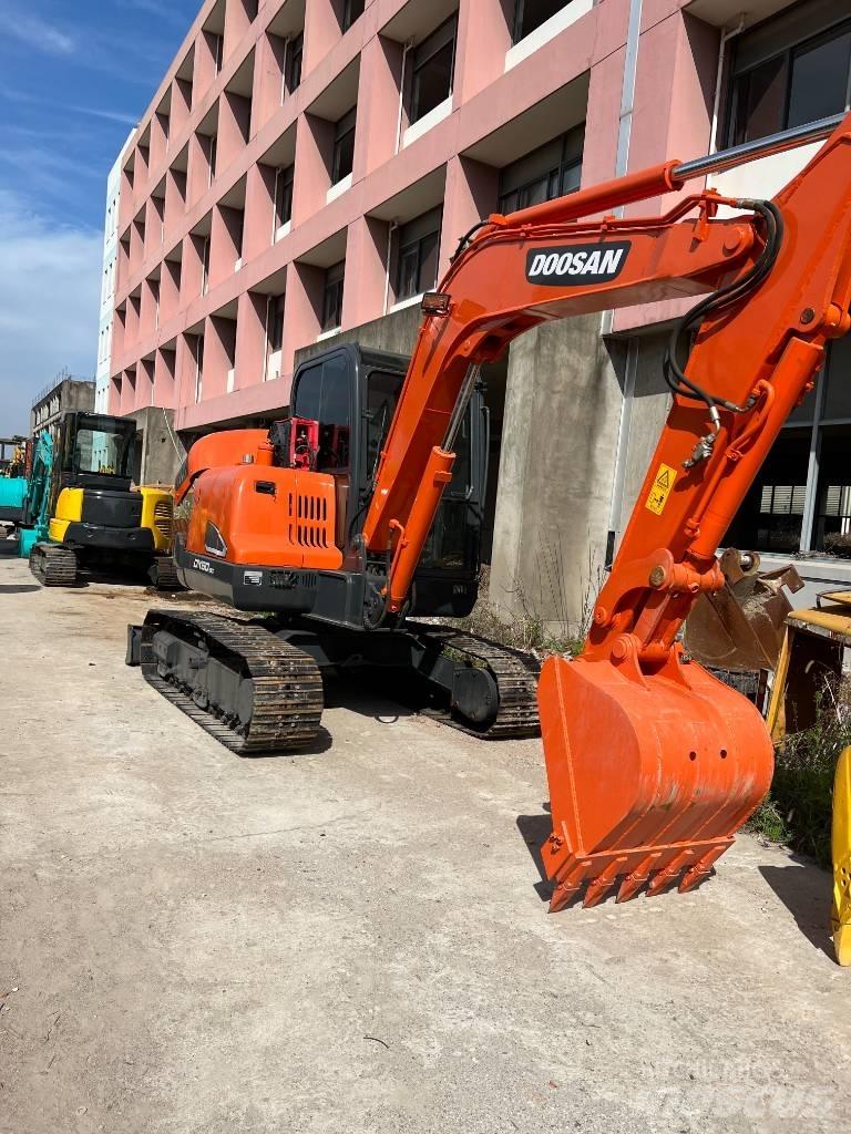 Doosan DX60 Мини екскаватори < 7 т