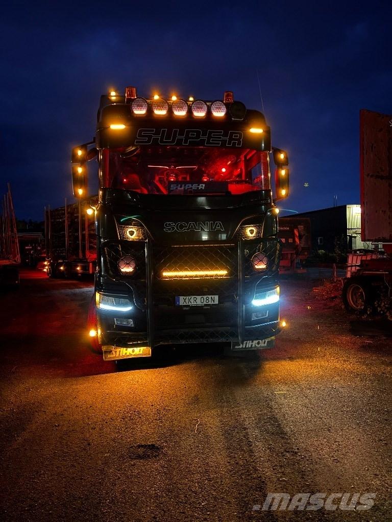 Scania R580B6X4HB За превоз на дървени трупи