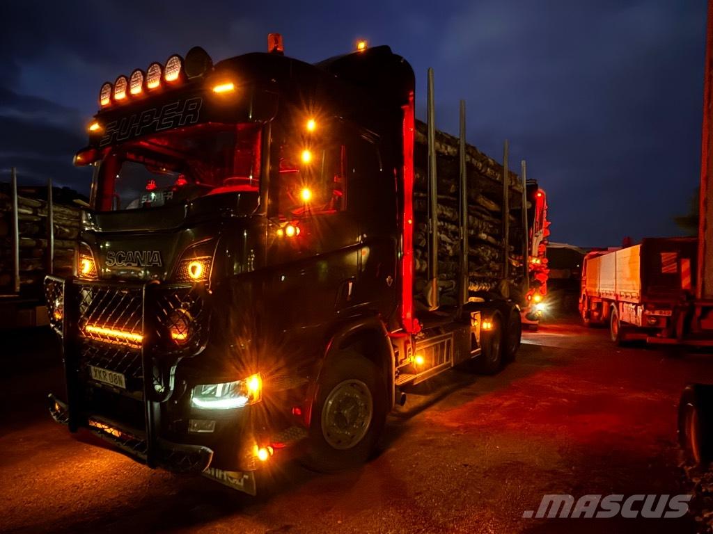 Scania R580B6X4HB За превоз на дървени трупи