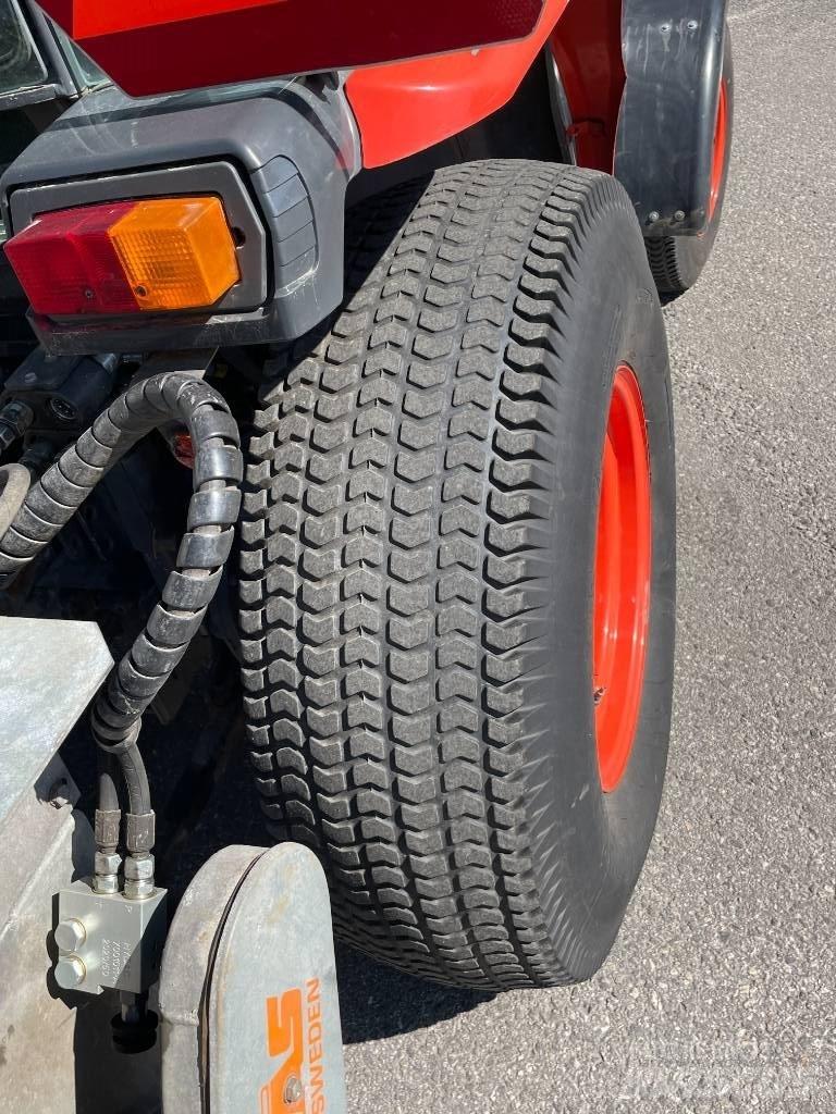 Kubota L4240 II HST Компактни трактори
