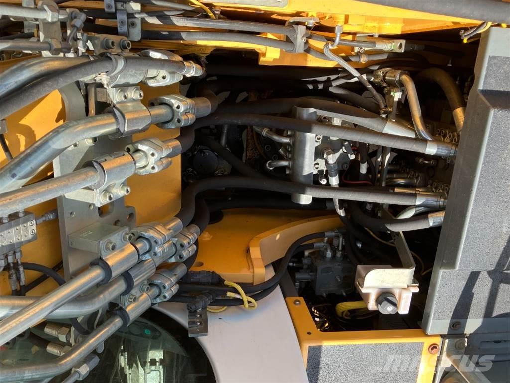 Liebherr R926 Верижен екскаватор