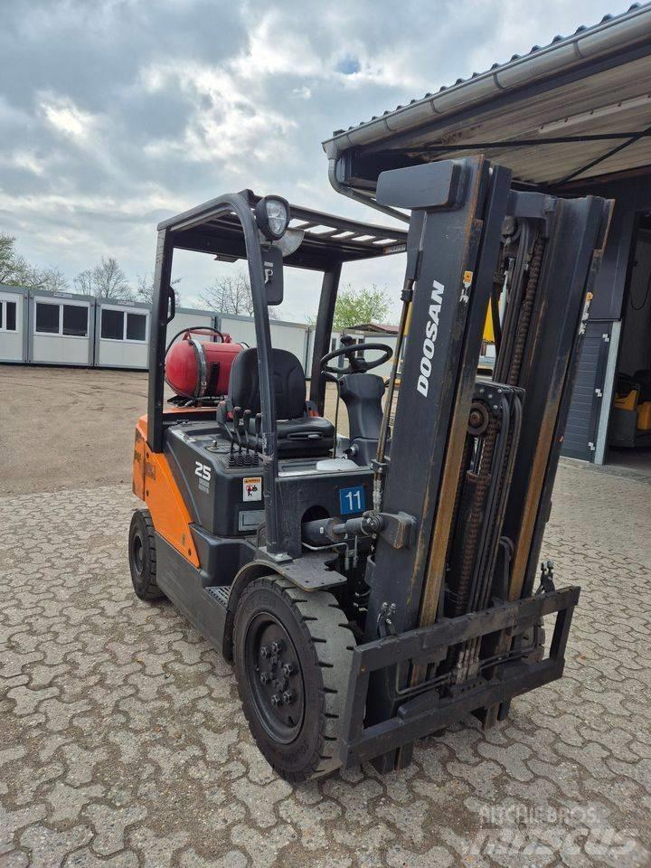 Doosan G 25 P-7 Строителство - Други