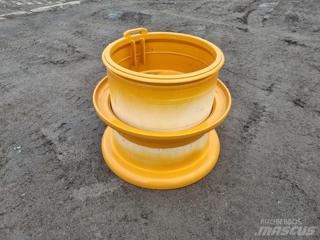 CASE 921 E rims Гуми