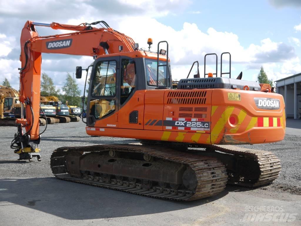 Doosan DX 225 LC-3 Верижен екскаватор