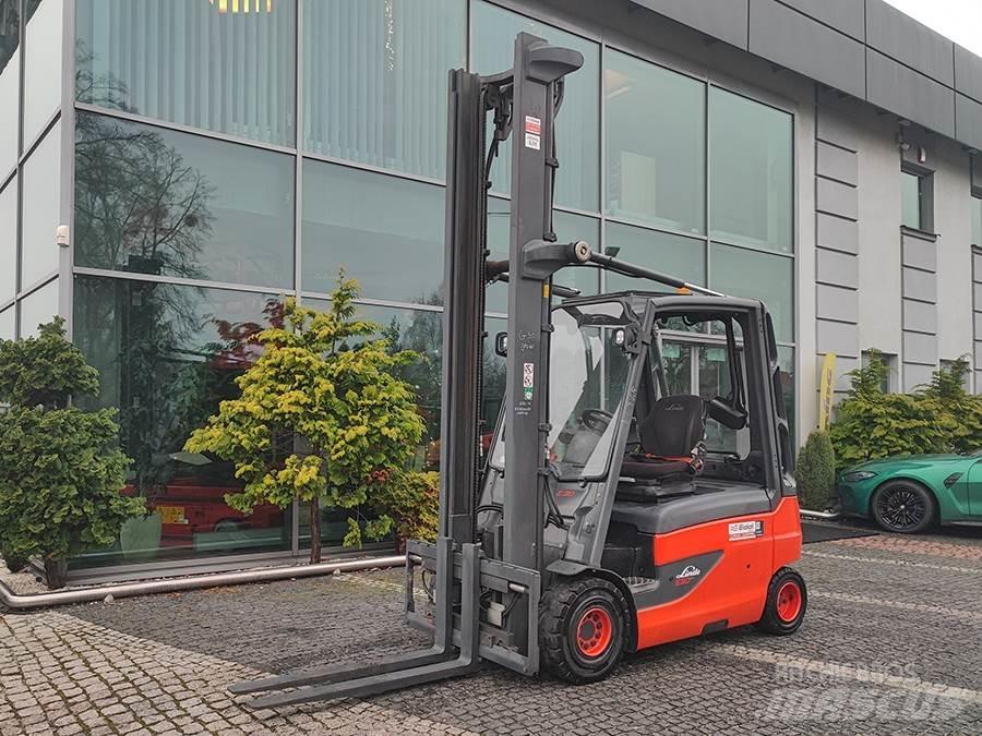Linde E30L-01 Електрически вилични кари-повдигачи