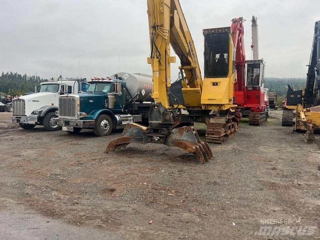 Komatsu PC210LL-10 Товарачи с наклонена стрела
