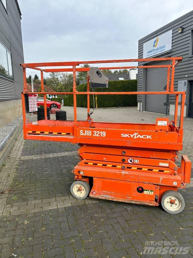 SkyJack SJ III 3219 Ножични работни платформи