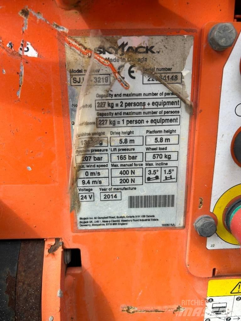 SkyJack SJ III 3219 Ножични работни платформи