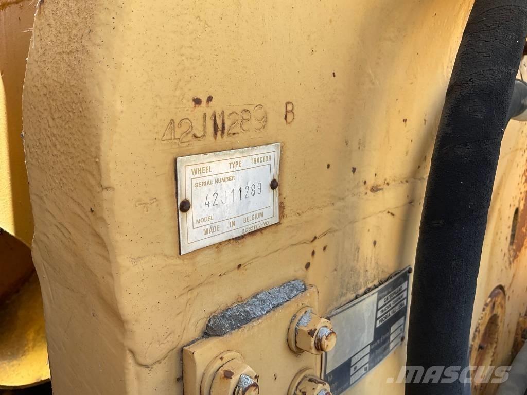 CAT 966C Колесни товарачи