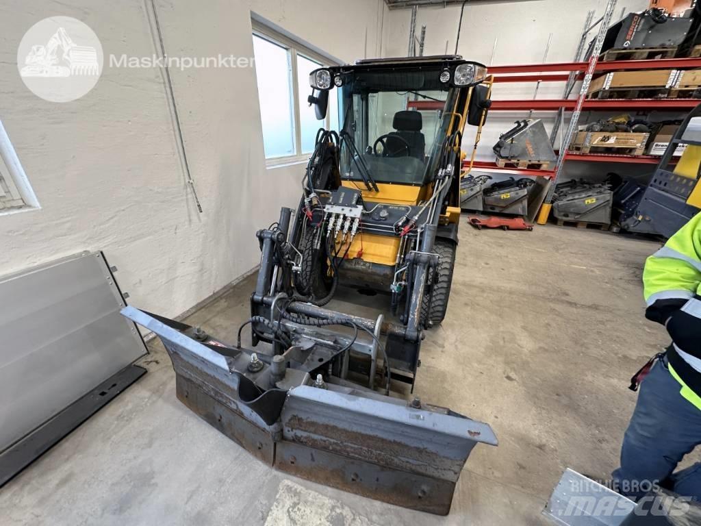 Wille 355 B Комунални съоражения