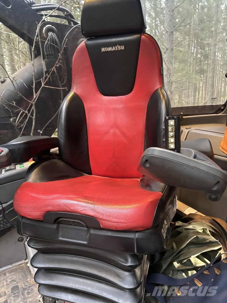 Komatsu 951 Харвестери