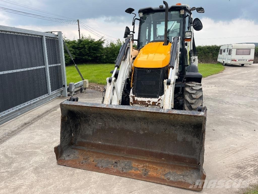 JCB 3CX Compact Товарач със заден ексватор